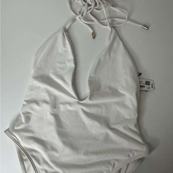 Dynamite women’s one piece white bathing suit NWT size S - Picture 4 of 16